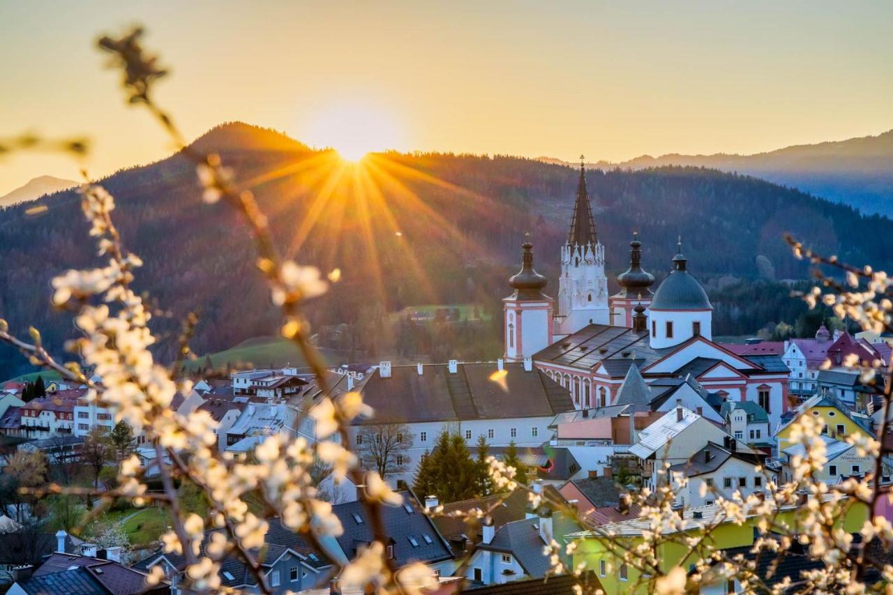 Hideaway Hotel Montestyria Chalets & Suiten Mariazell Exterior foto